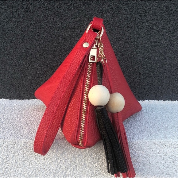 Red Pyramid Shaped Wristlet Mini Bag New - Picture 3 of 6